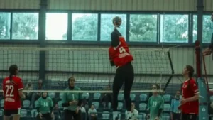 الأهلي يتفوق على أصحاب الجياد ويتأهل إلى نهائيات دوري سيدات الطائرة